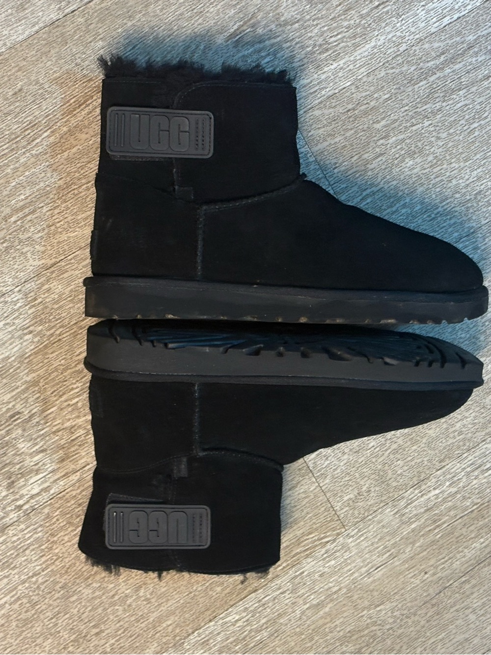 UGG BLACK MINI BAILEY LOGO STRAP WOMENS SIZE 11 BOOTS - Picture 3 of 10